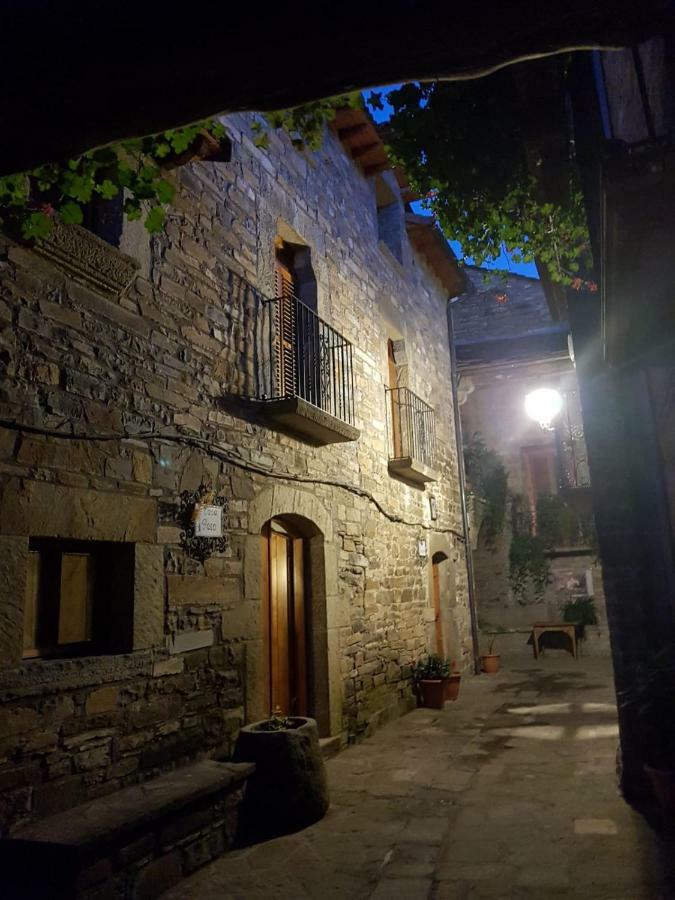 Casa Encuentra, En El Pirineo Al Lado De Ainsa Guest House El Pueyo de Araguás Exterior photo